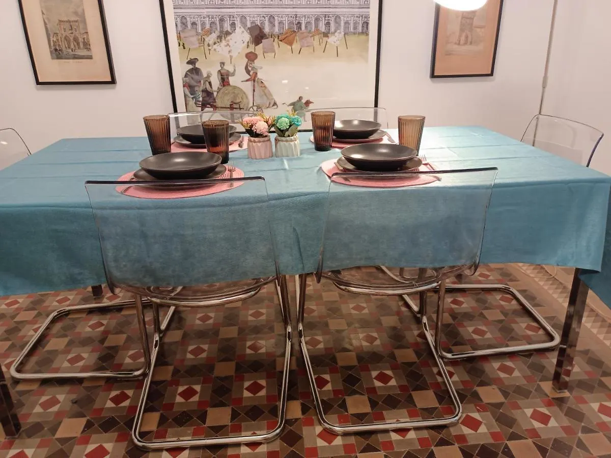 Ostello Bcn Centric Rooms Barcellona Spagna